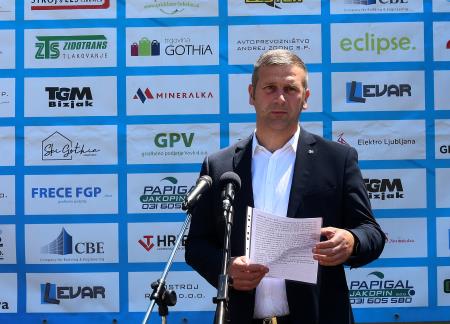 OTVORITEV DOVOZNE CESTE DO BIATLONSKEGA CENTRA 20 FOTO LJUBO VUKELIČ